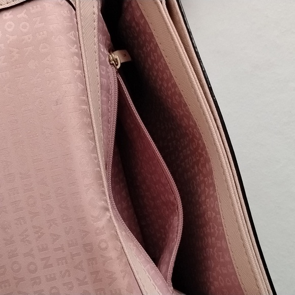 Kate Spade Baby Pink Safiano Leather Crossbody Bag *flaw - Picture 6 of 10